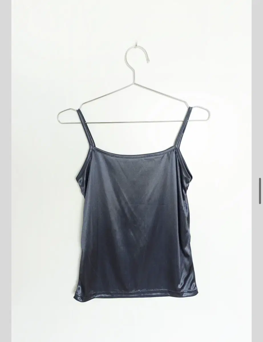 샵페어리 basic satin sleeveless